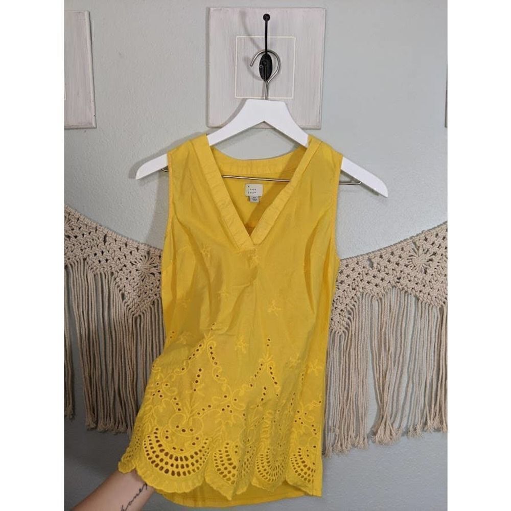 A New Day Yellow Lace Tank Top - Picture 6 of 7